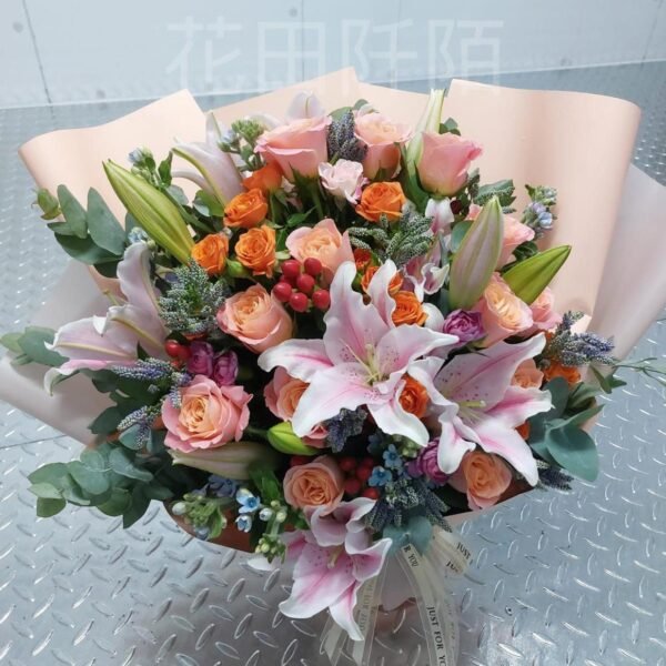 12枝玫瑰百合花束