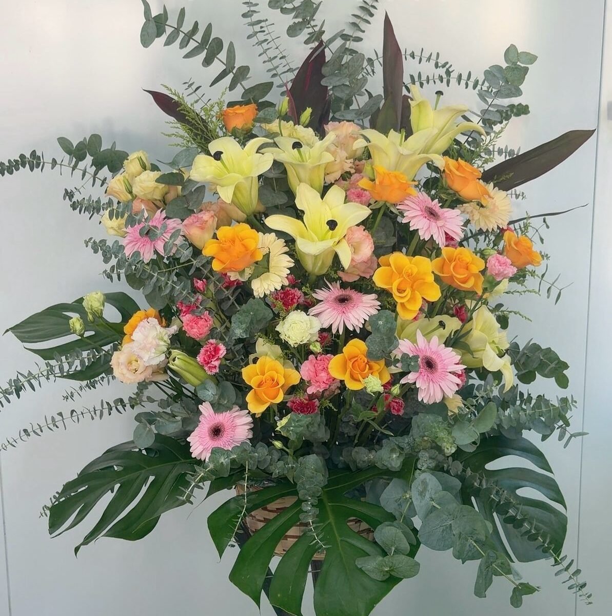 高朋滿座開張花籃