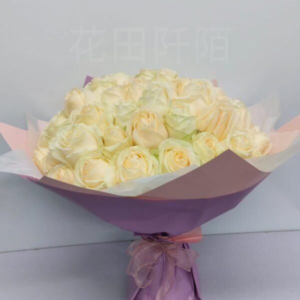 30枝香檳色玫瑰花束