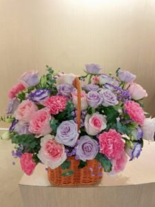 TF22010玫瑰康乃馨籃花 (2)
